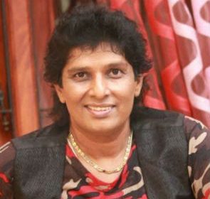 Lowama Nidana Rathriye – ලොවම නිදන රාත්‍රියේ